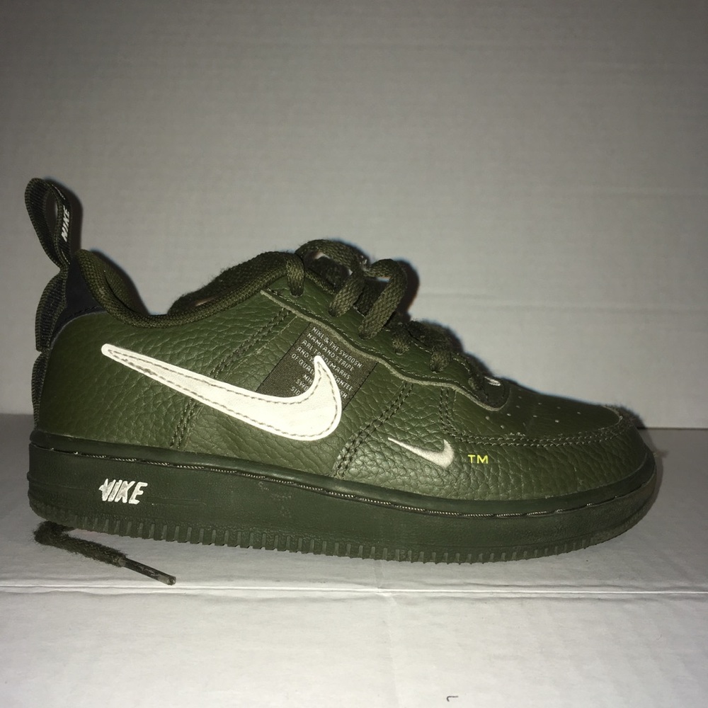 Nike Air Force I SE Army Green